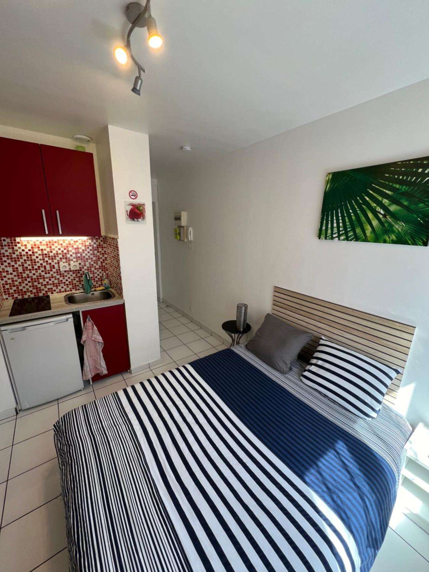 Beau Studio Centre Ville Et Proche Gare Bourges Zewnętrze zdjęcie
