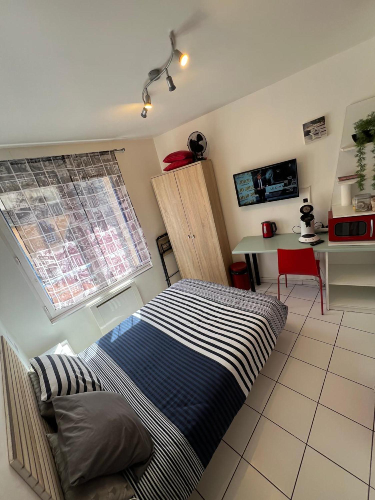 Beau Studio Centre Ville Et Proche Gare Bourges Zewnętrze zdjęcie